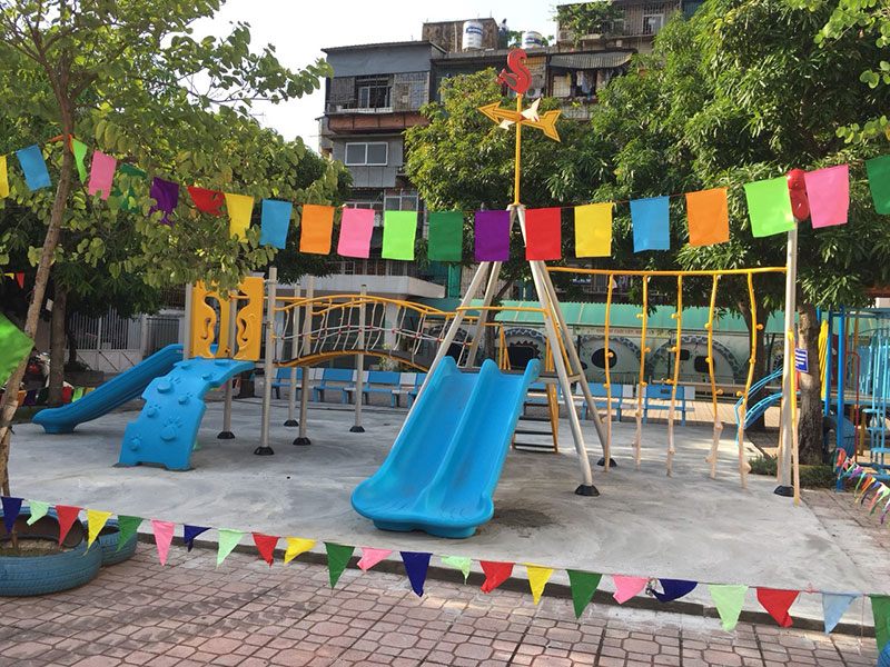 Lắp đặt thiết bị vận động cho 3 trường mầm non quận Cầu Giấy 2 lap dat thiet bi van dong tai cau giay 1