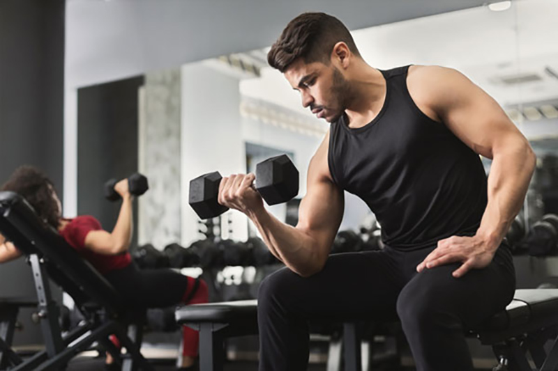 Lịch tập tăng cơ giảm mỡ nên chú trọng các bài tập Gym nặng