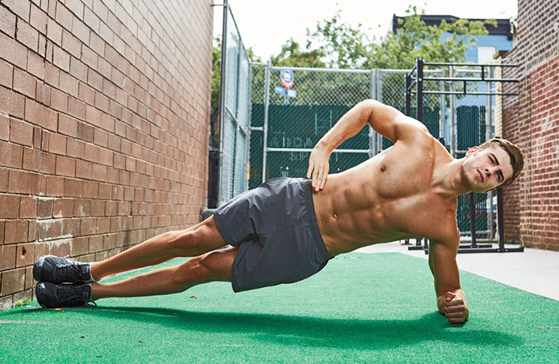 Cách để có cơ bụng 6 múi cắt nét cho nam hiệu quả nhanh nhất 7 Bài tập Plank nghiêng một bên tạo cơ bụng 6 múi