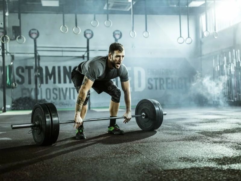 Để tập Powerlifting đúng cách, bạn cần lựa chọn mức tạ phù hợp