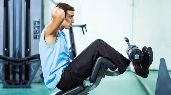 Hướng dẫn gập bụng trên ghế dốc đúng kỹ thuật và hiệu quả 4 sai tư thế khi tập bụng