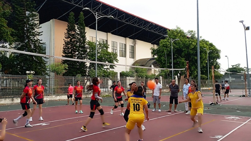 sân đánh bóng chuyền Hà Nội