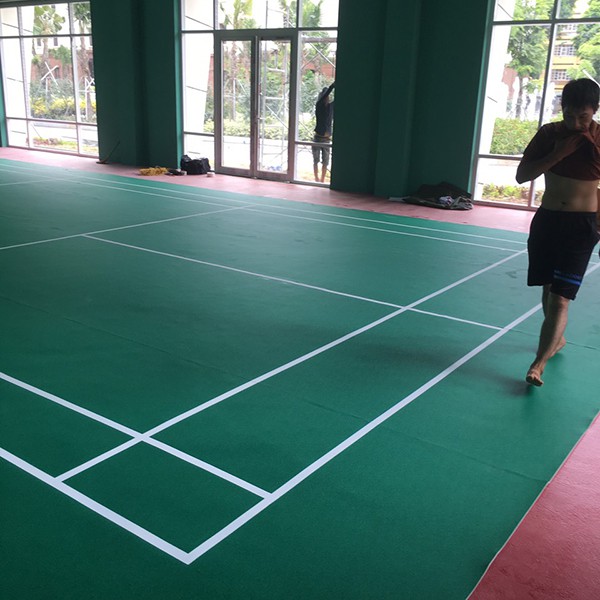Làm sân cầu lông tại bệnh viện 108