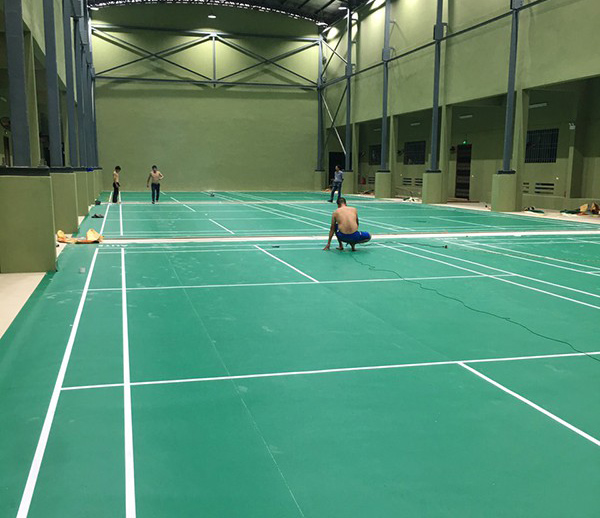 Thi công sân cầu lông