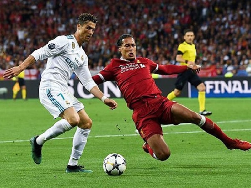 Một đội bóng có bao nhiêu người