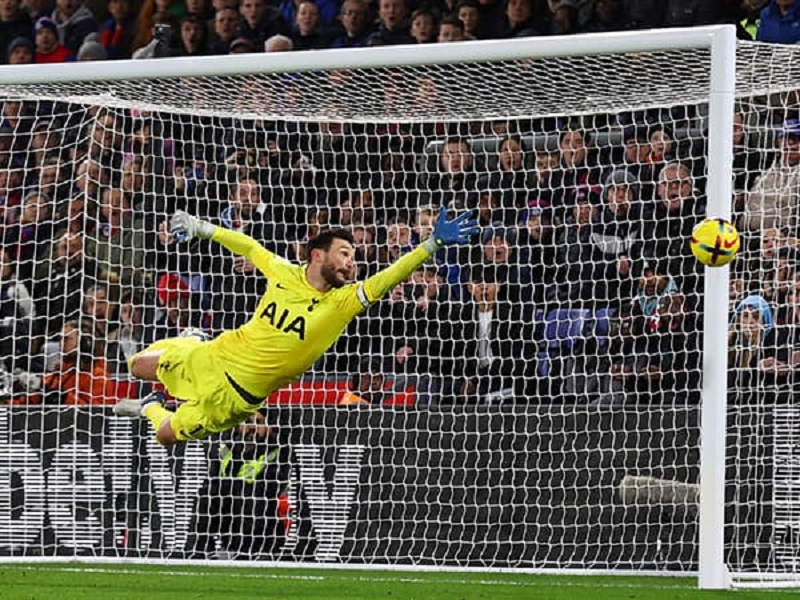 Một đội bóng có bao nhiêu người