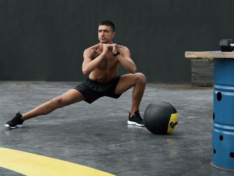 Bài tập Side lunge