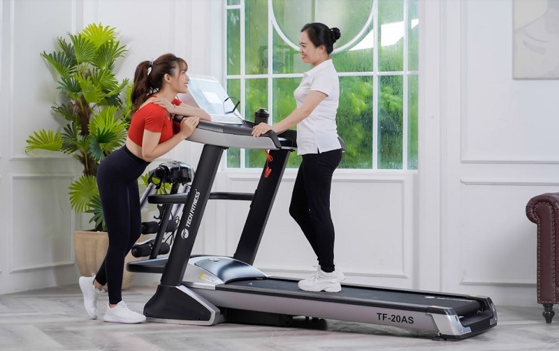 máy đi bộ tại nhà
