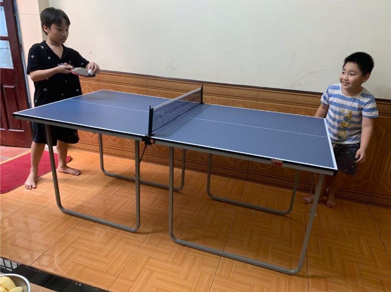 Kích thước bàn bóng bàn mini và tiêu chuẩn: Nên chọn loại nào? 2 So sánh kích thước bàn bóng bàn mini và bàn tiêu chuẩn