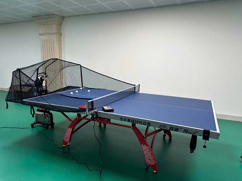 Máy bắn bóng bàn