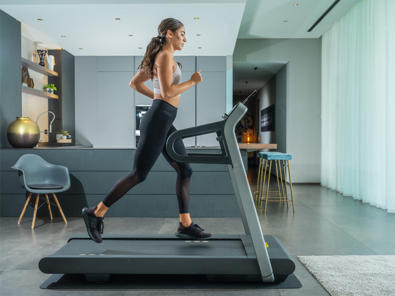 Tập thể dục tại nhà với máy chạy bộ có hiệu quả không? 5 tập thể dục tại nhà với máy chạy bộ