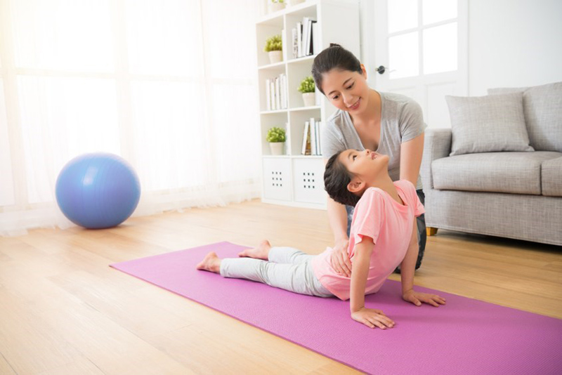 10 bài tập yoga cho trẻ em đơn giản và dễ thực hiện nhất 5 Tập cho trẻ tư thế rắn hổ mang