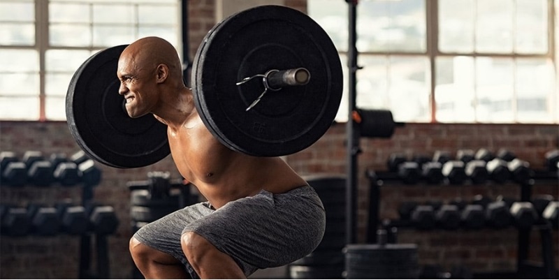 tại sao tập thể hình bị đau lưng