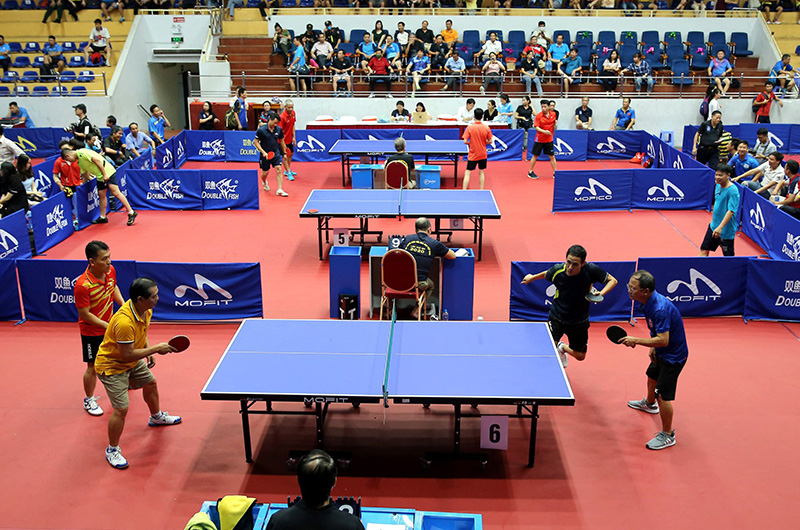 Thi đấu bóng bàn 