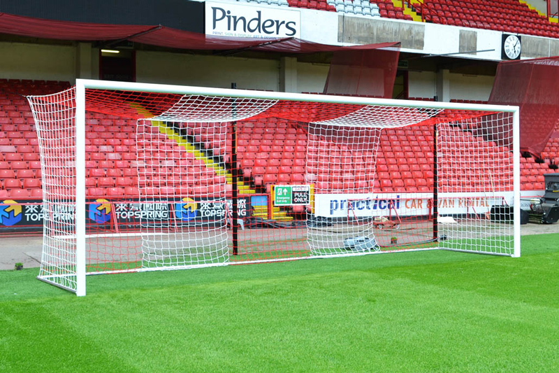 Khung thành bóng đá tiêu chuẩn 