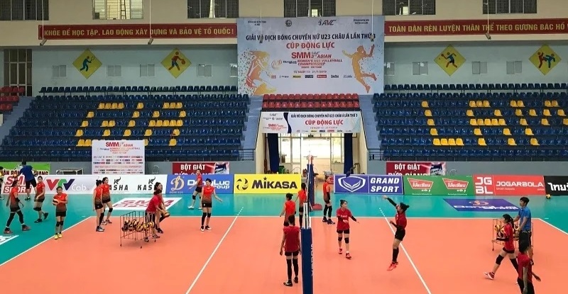 Lựa chọn dụng cụ bóng chuyền phù hợp với mục đích sử dụng huấn luyện hoặc thi đấu