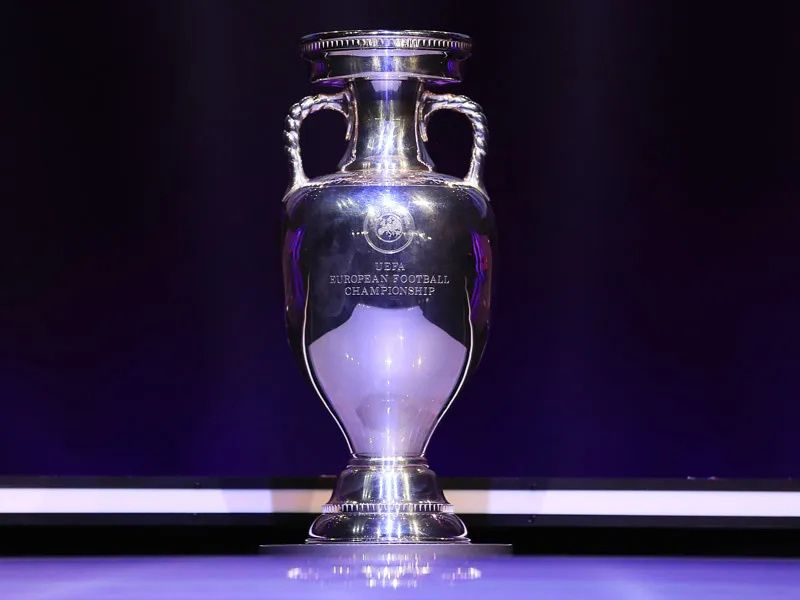 Top 5 cúp bóng đá thế giới danh giá nhất lịch sử 4 Cúp UEFA European Championship
