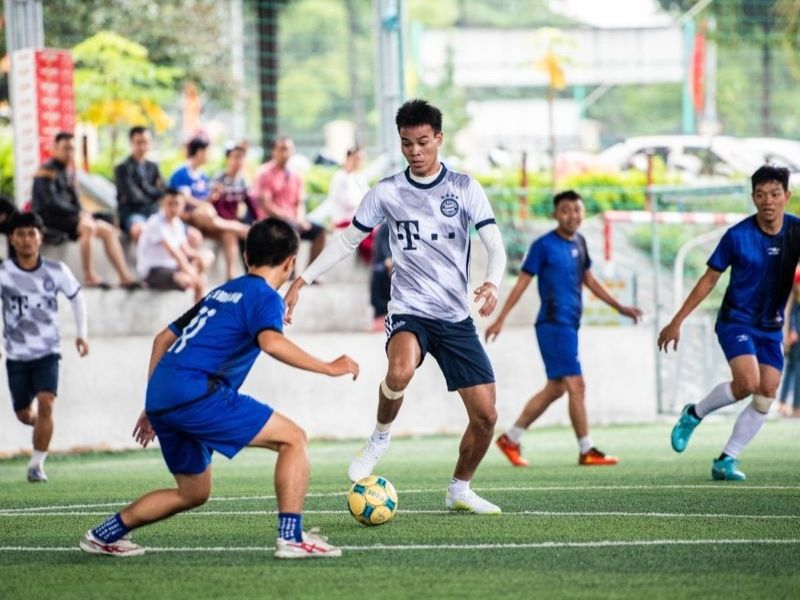Thi đấu bóng đá 5 người 