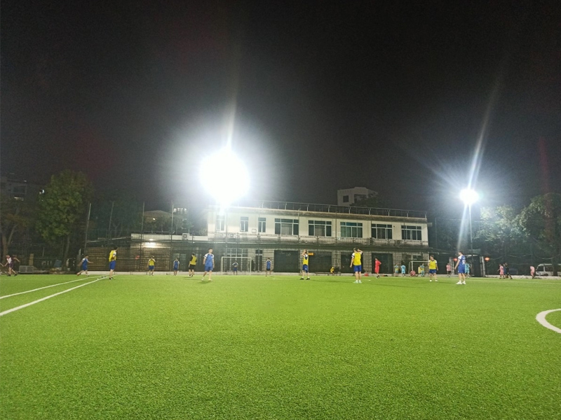 Top 10 sân bóng gần đây đang cho thuê tại Hà Nội đáng tiền nhất 2 Sân bóng đá Hà Trì