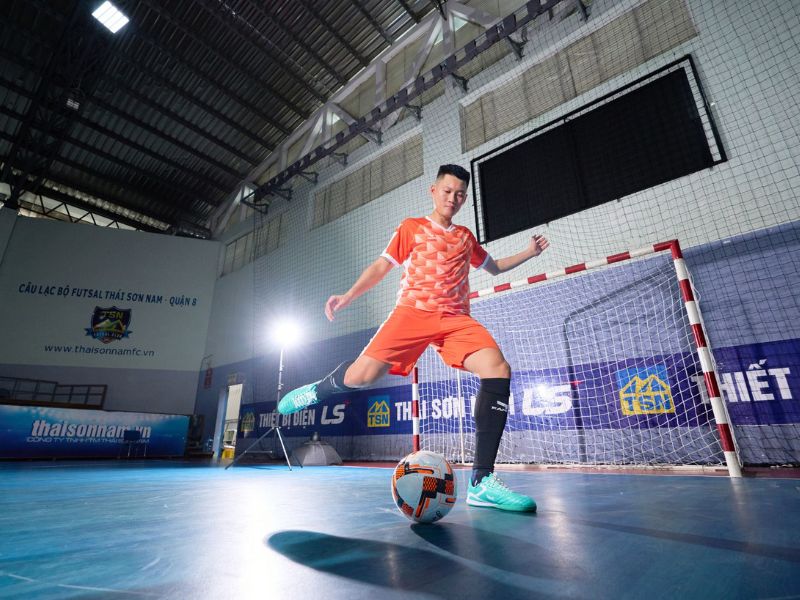 Thi đấu futsal 