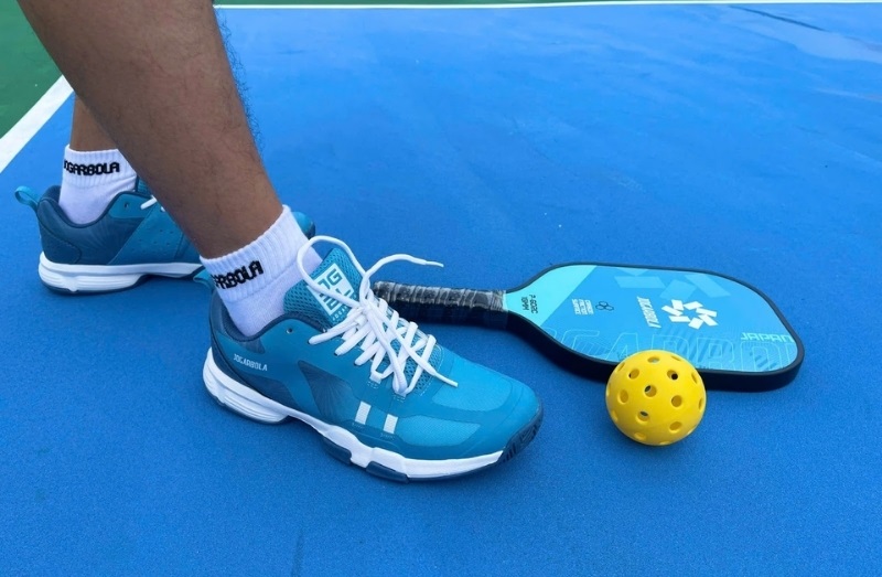 Chọn giày thể thao chuyên dụng cho bộ môn pickleball