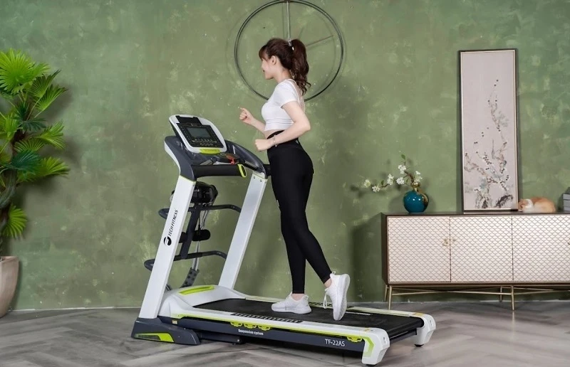 Tập luyện giảm cân với máy chạy bộ mang lại nhiều lợi ích cho người dùng