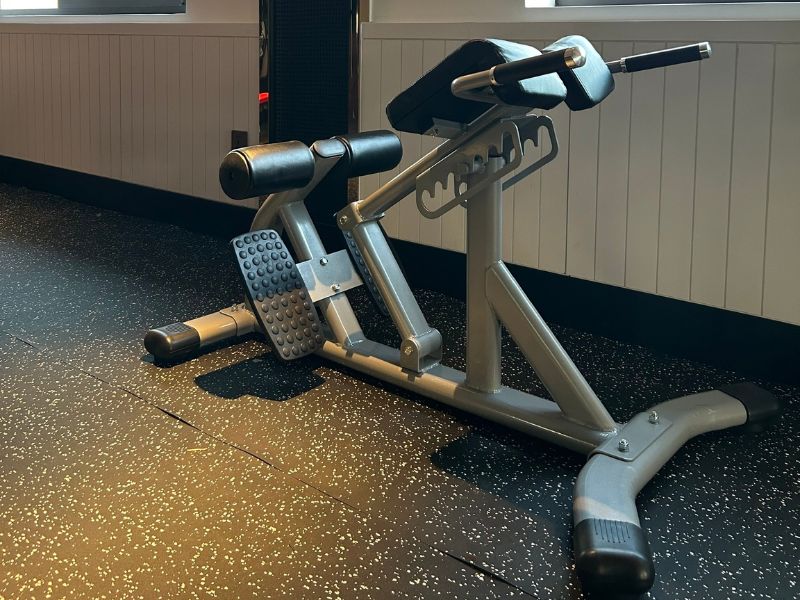 Dự án lắp đặt thiết bị tập gym cho khu nghỉ dưỡng Nesta Hội An 4 Máy chạy bộ điện HQ V7 PLUS