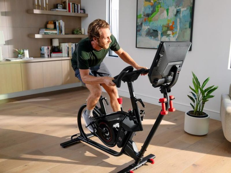 8 lợi ích của xe đạp tập thể dục với sức khỏe 4 Tập thể dục tại nhà