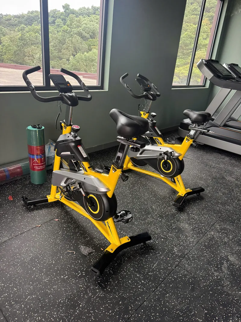 Lắp đặt xe đạp tập cho phòng gym Sóc Sơn