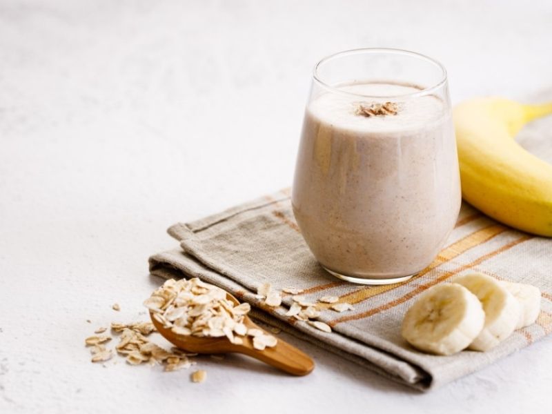 Smoothie là gì? 10 Công thức smoothie cho người giảm cân 3 Smoothie chuối - yến mạch