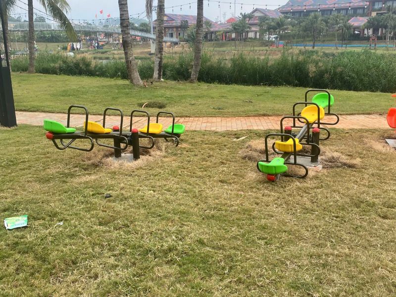 Dự án lắp đặt thiết bị đồ chơi ngoài trời tại Làng văn hóa du lịch và phát huy giá trị lịch sử quốc gia đặc biệt Tân Trào 4 Bập bênh 4 chỗ