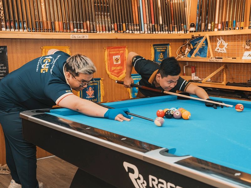 Hướng dẫn cách chơi bida 8 bi cơ bản chi tiết từ A-Z 5 chơi bida