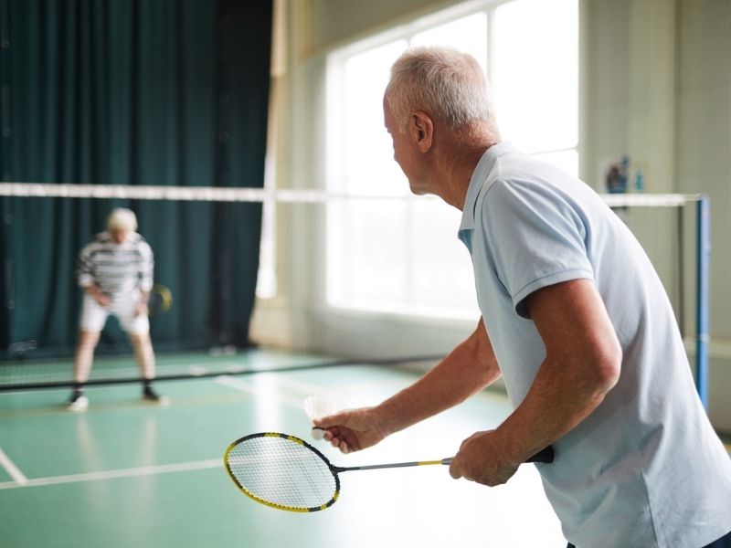 10 Lợi ích của việc chơi cầu lông đối với sức khỏe 1 chơi cầu lông