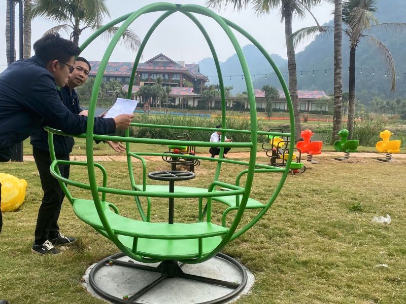 Dự án lắp đặt thiết bị đồ chơi ngoài trời tại Làng văn hóa du lịch và phát huy giá trị lịch sử quốc gia đặc biệt Tân Trào 1 Đu quay quả cầu
