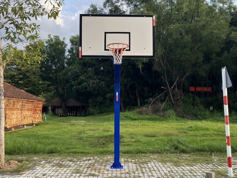 Hướng dẫn lắp đặt trụ bóng rổ vững chãi và an toàn 1 Trụ bóng rổ