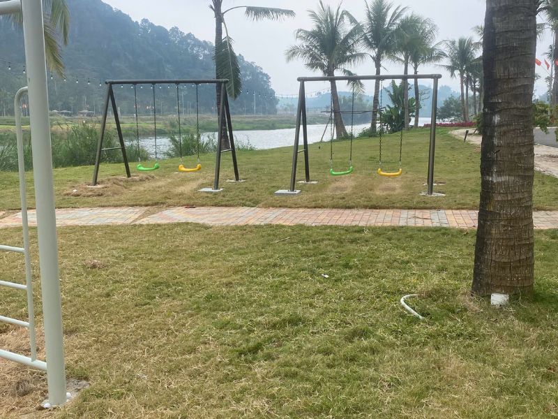 Dự án lắp đặt thiết bị đồ chơi ngoài trời tại Làng văn hóa du lịch và phát huy giá trị lịch sử quốc gia đặc biệt Tân Trào 2 Xích đu 2 chỗ