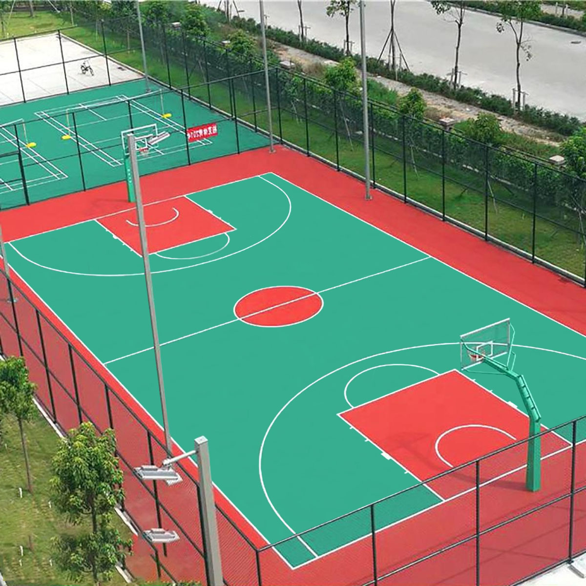 Kích thước sân bóng rổ tiêu chuẩn thi đấu FIBA là bao nhiêu? 2 hình ảnh sân bóng rổ tiêu chuẩn