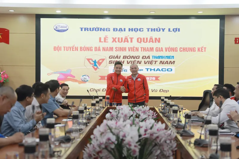 thầy nguyễn trung việt gửi gắm niềm tin vào đội bóng