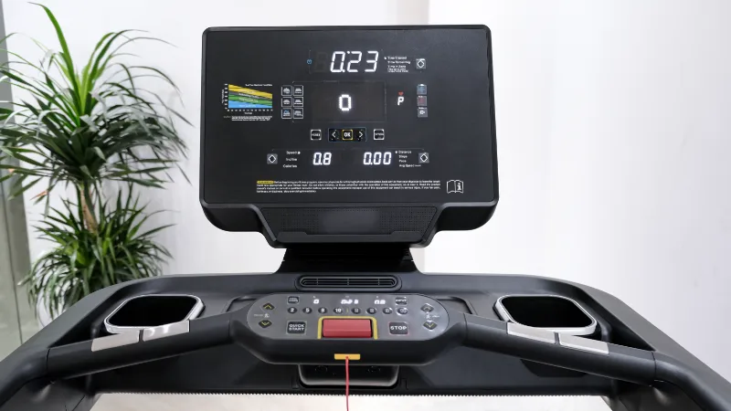 Bảng điều khiển của máy chạy bộ Oreni T8 
